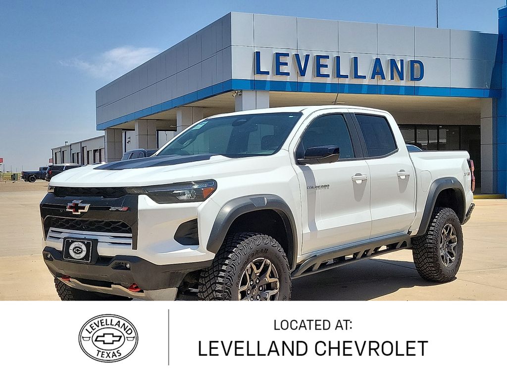 Summit White 2023 Chevrolet Colorado Pickup Truck Four-Wheel Drive 8-Speed Automatic