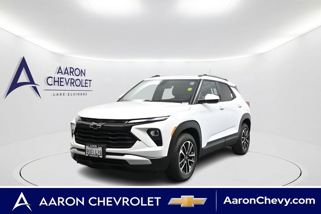 Summit White 2025 Chevrolet Trailblazer SUV / Crossover Front-Wheel Drive Continuously Variable Transmission