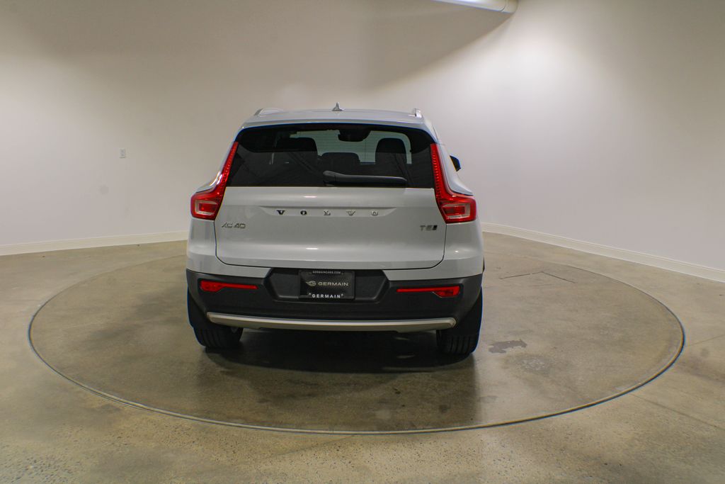 Used 2020 Silver Volvo Momentum image 4