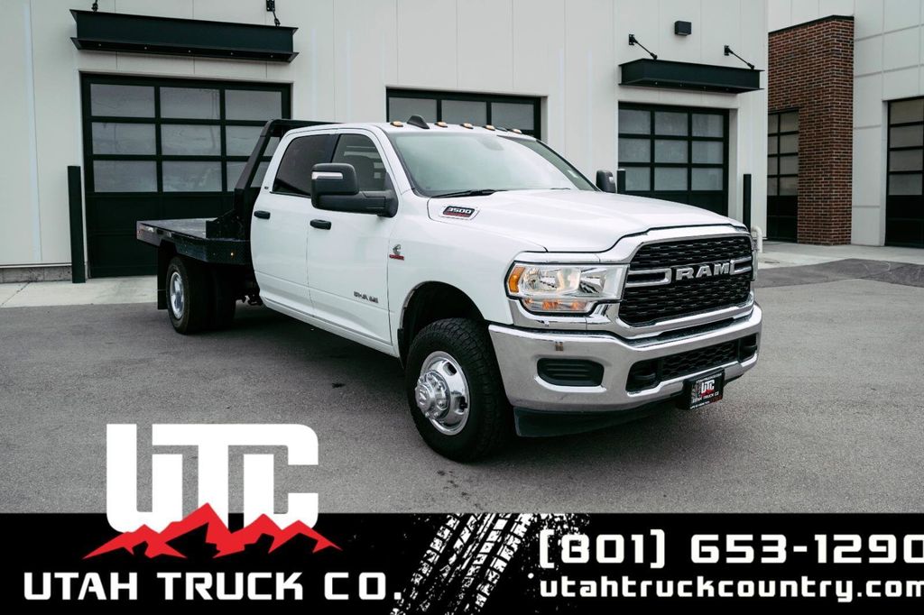 2024 RAM 3500 Chassis SLT Crew Cab LB DRW 4WD