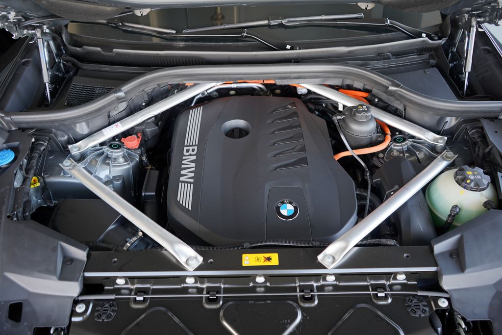 Thumbnail: 2026 BMW X5 - 22