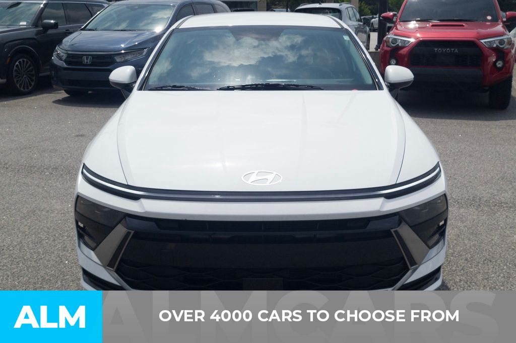 Certified Used 2025 White Hyundai SEL image 2