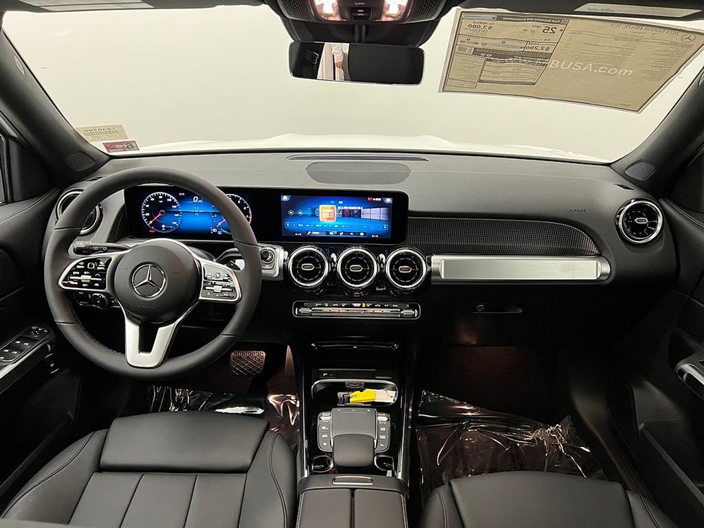 2023 Mercedes-Benz GLB 250 6