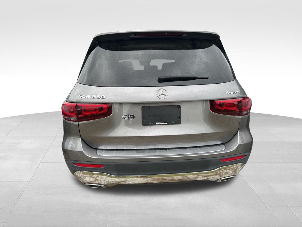 2021 Mountain Grey Metallic Mercedes-Benz GLB GLB 250 AWD SUV