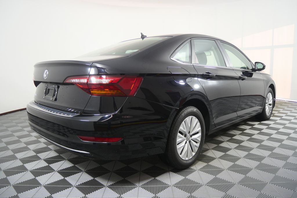 Thumbnail: 2019 Volkswagen Jetta - 3