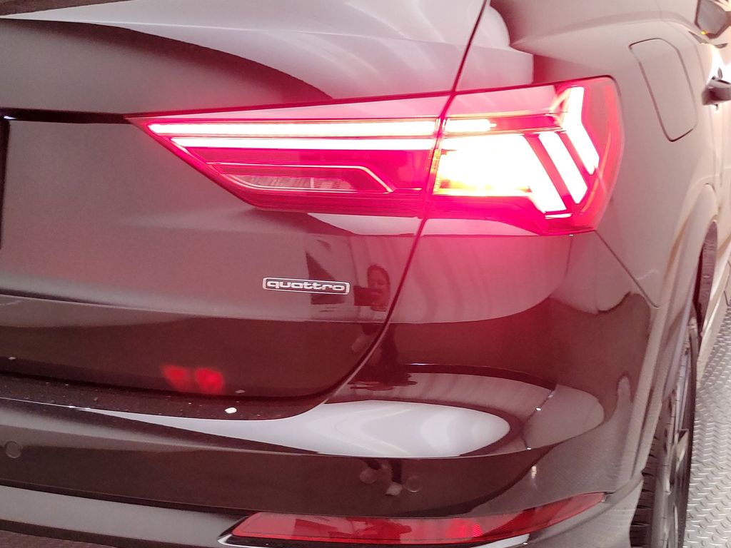 Thumbnail: 2025 Audi Q3 - 8