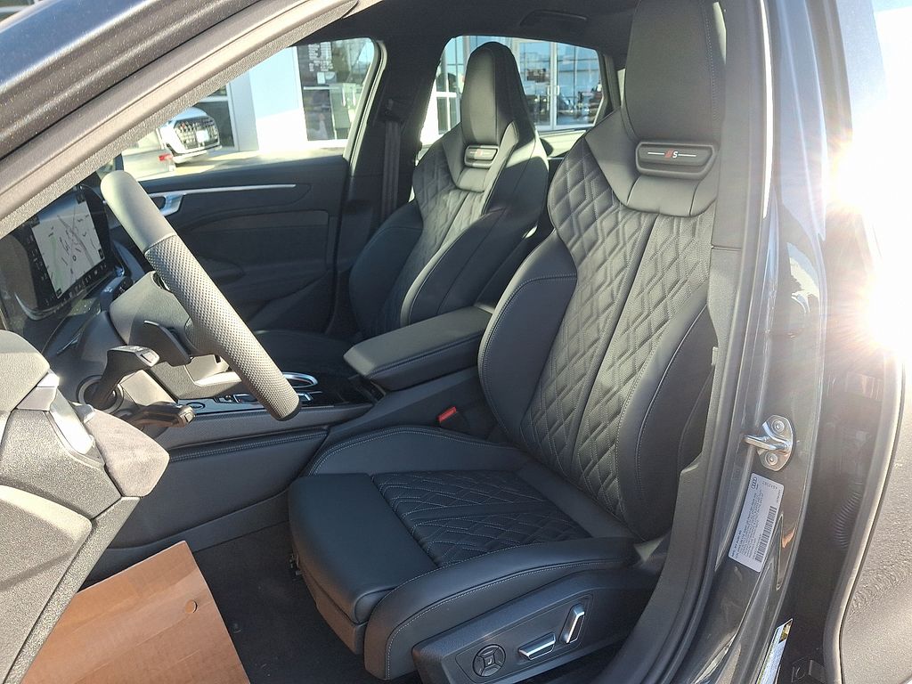 Thumbnail: 2026 Audi A6 - 10