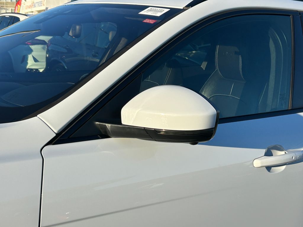 Thumbnail: 2019 Jaguar F-Pace - 10