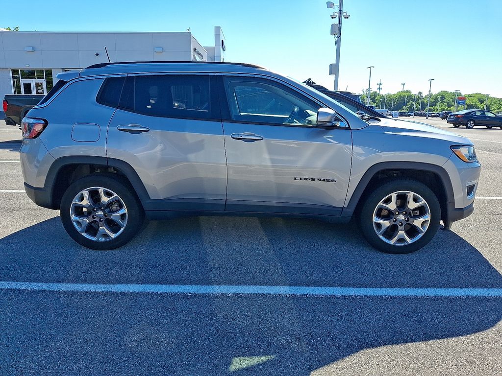 2020 Jeep Compass — photo 7