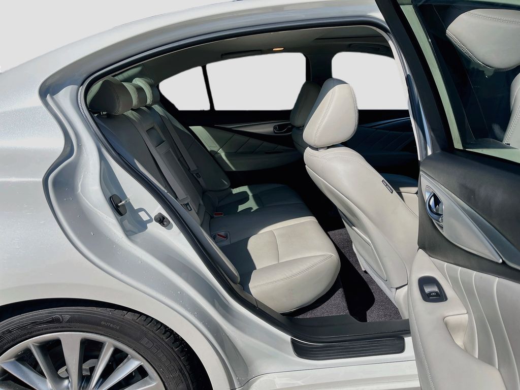 2022 INFINITI Q50 LUXE White at AutoSavvy Houston Northwest