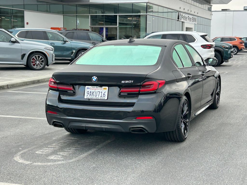 Thumbnail: 2022 BMW 5 Series - 5