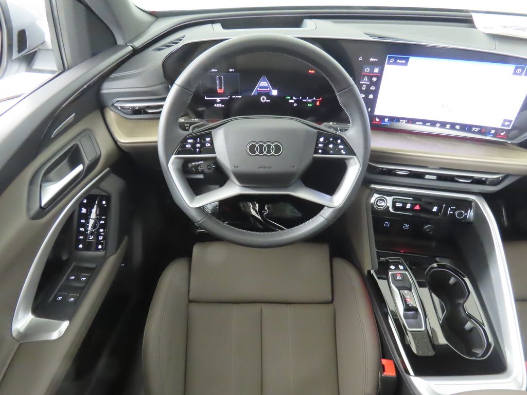Thumbnail: 2025 Audi Q5 - 12
