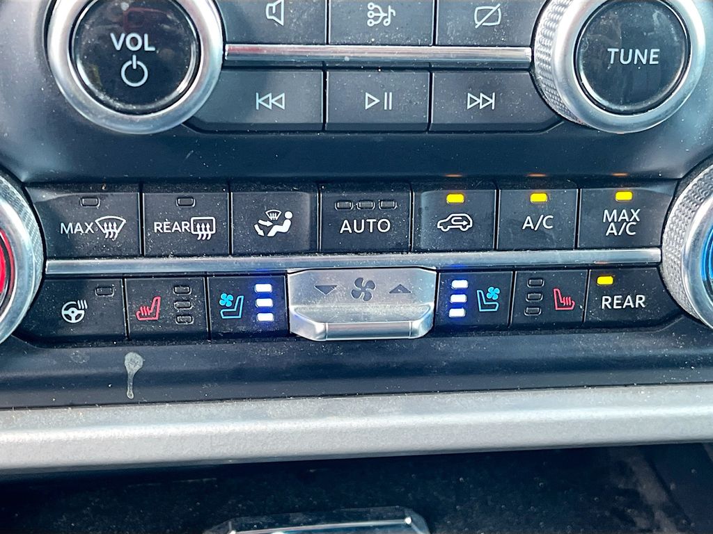 Used 2024 Black Ford XLT image 20