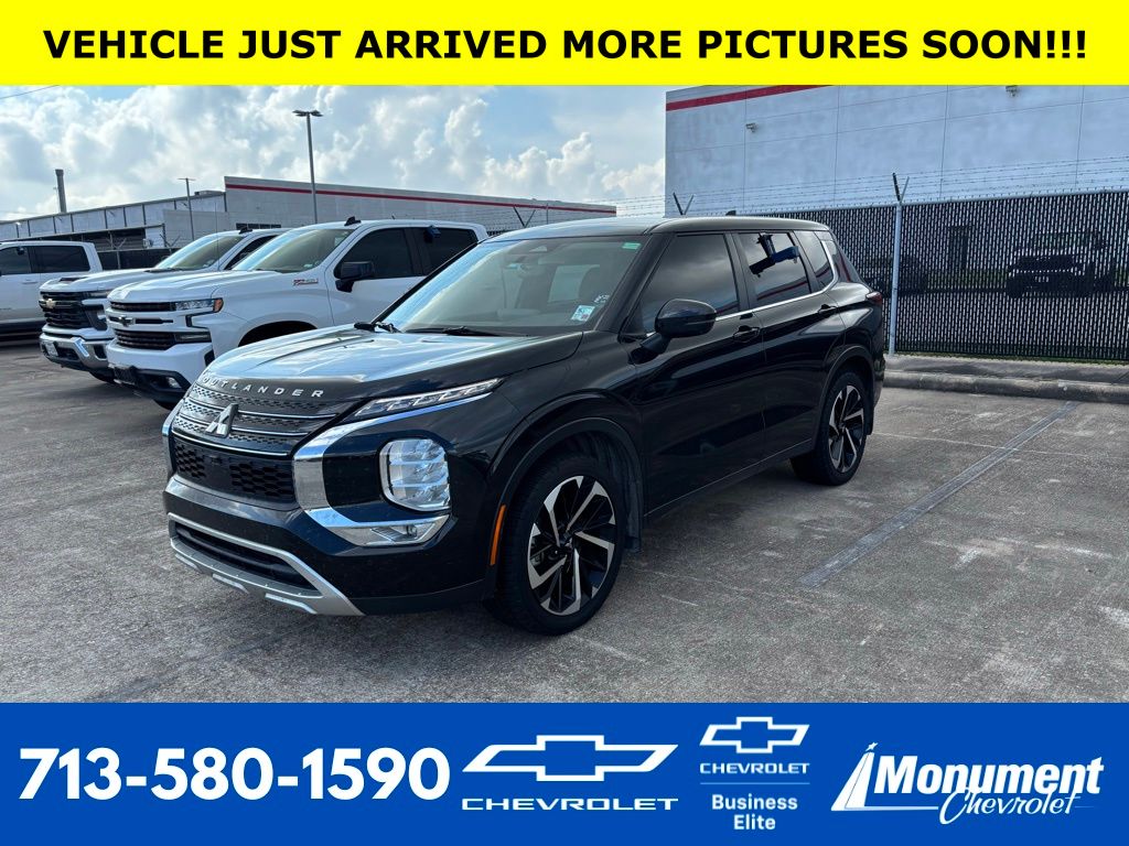 2023 Mitsubishi Outlander SE  at Toyota of Victoria