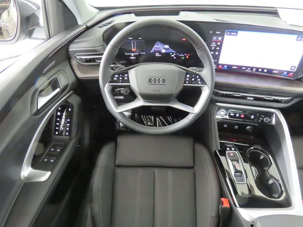 Thumbnail: 2025 Audi Q5 - 12