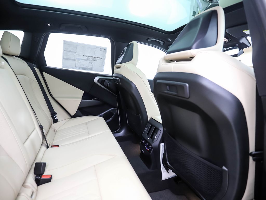 2025 BMW X3 3.0i 24