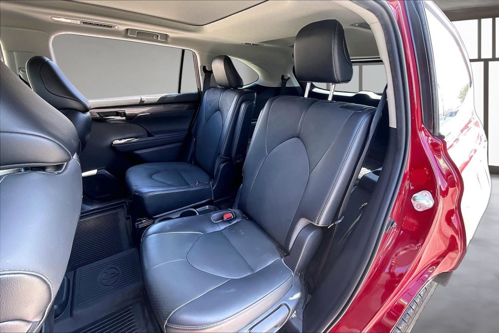 Used 2022 Toyota Highlander SUV
