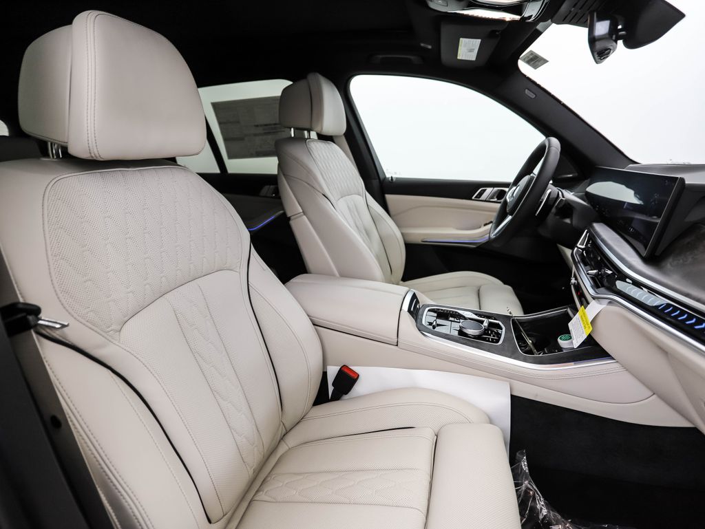 Thumbnail: 2026 BMW X5 - 31