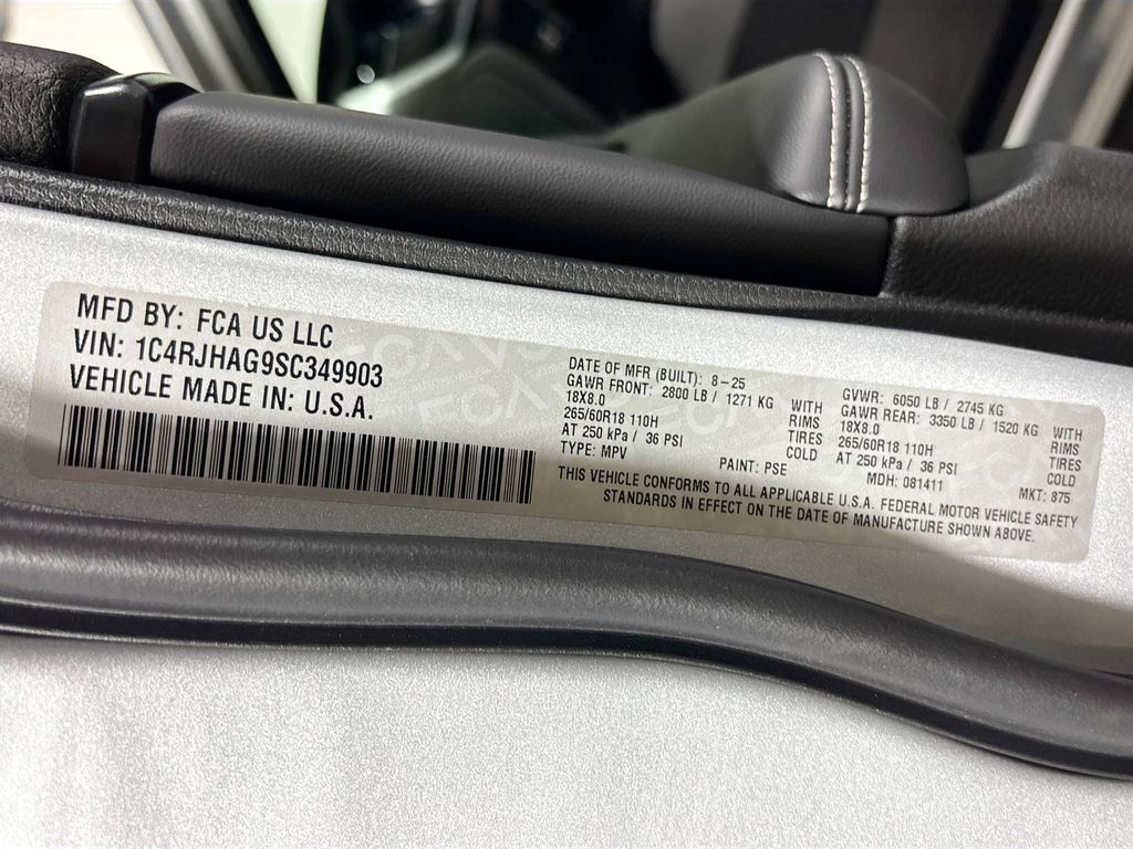 2025 Jeep Grand Cherokee Laredo X