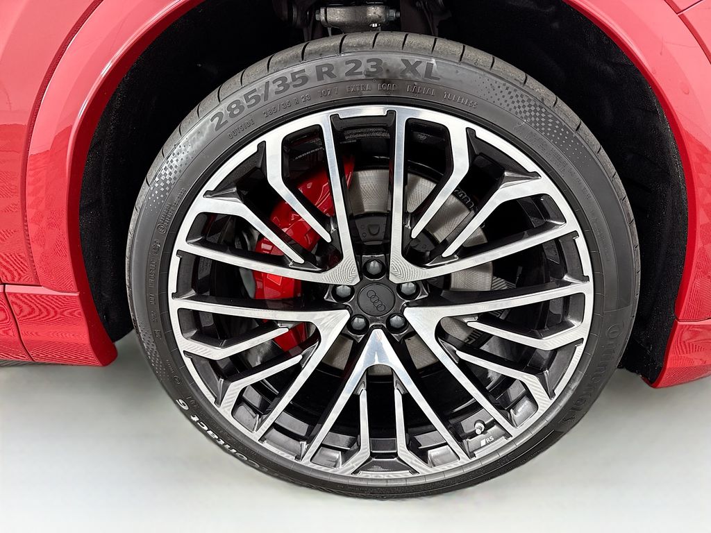 Thumbnail: 2026 Audi SQ8 - 32