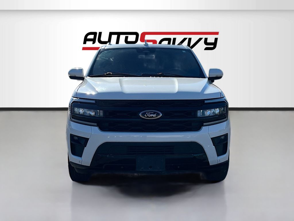Used 2023 White Ford Limited image 2