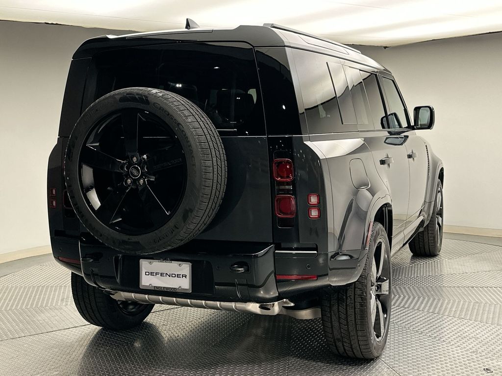 Thumbnail: 2025 Land Rover Defender - 3