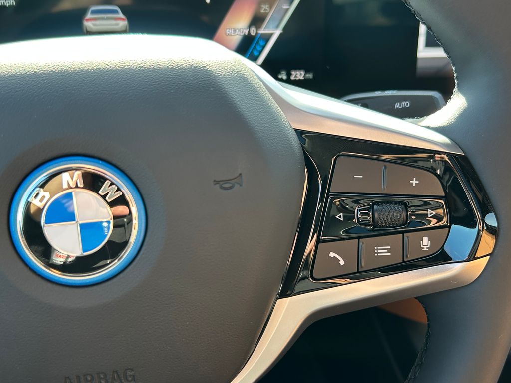 2025 BMW i4 eDrive40 21