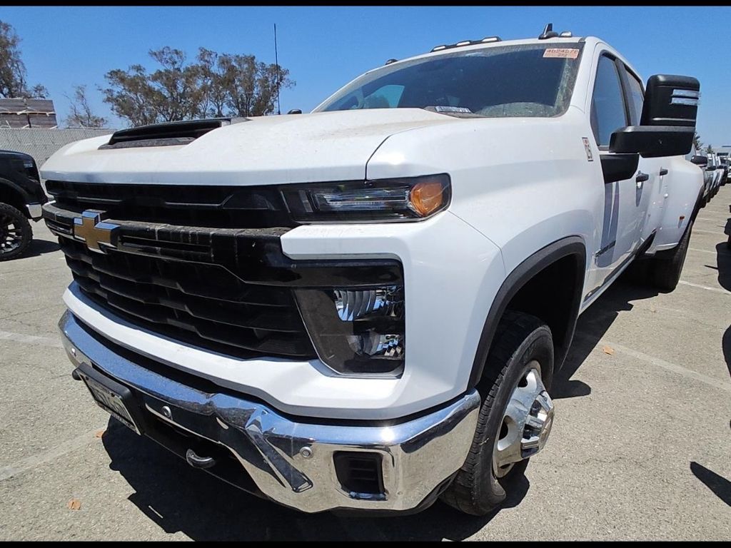 2025 Chevrolet Silverado 3500HD Work Truck Crew Cab 4WD