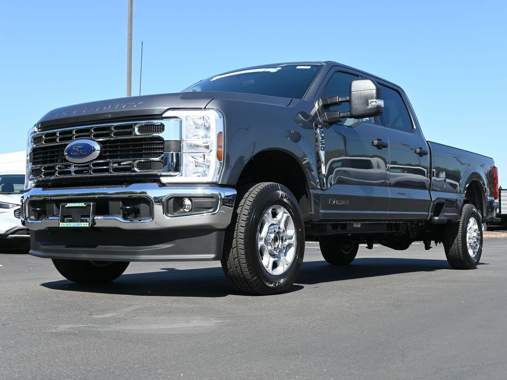 2025 Ford F-350 Super Duty XLT