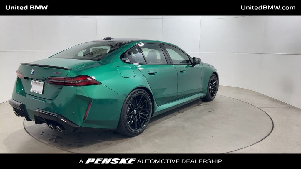 Thumbnail: 2026 BMW M5 - 8