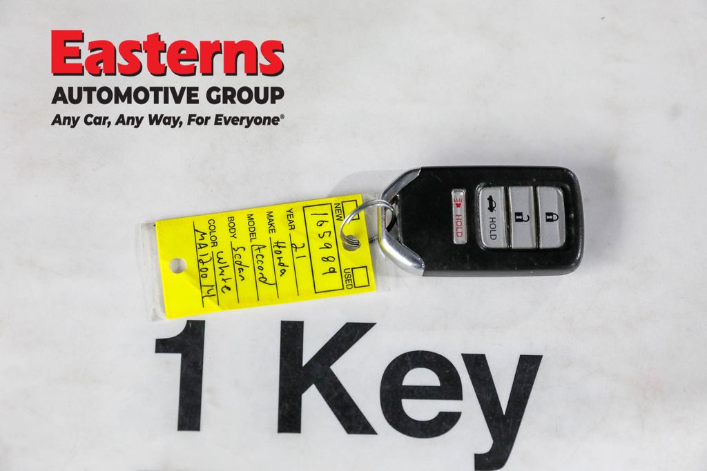 Used 2021 White Honda LX image 23
