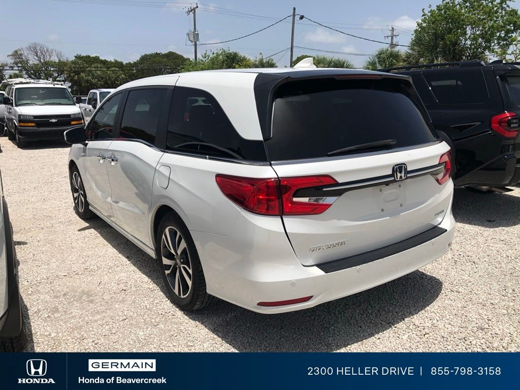Used 2023 White Honda Touring image 4