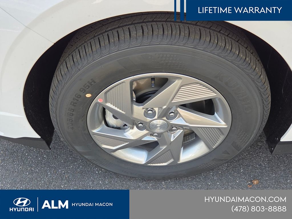 New 2026 White HYUNDAI SE image 12