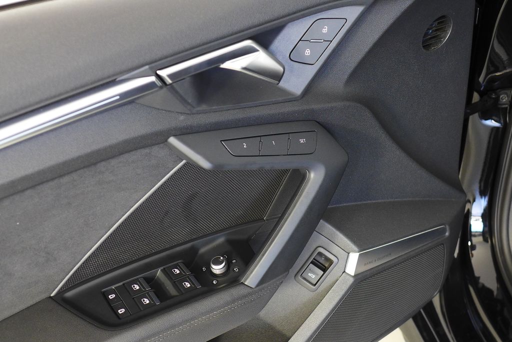 Thumbnail: 2022 Audi RS 3 - 12