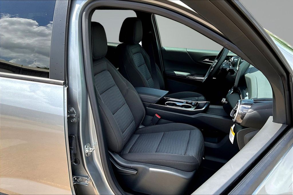 2026 Chevrolet Equinox LT - 11