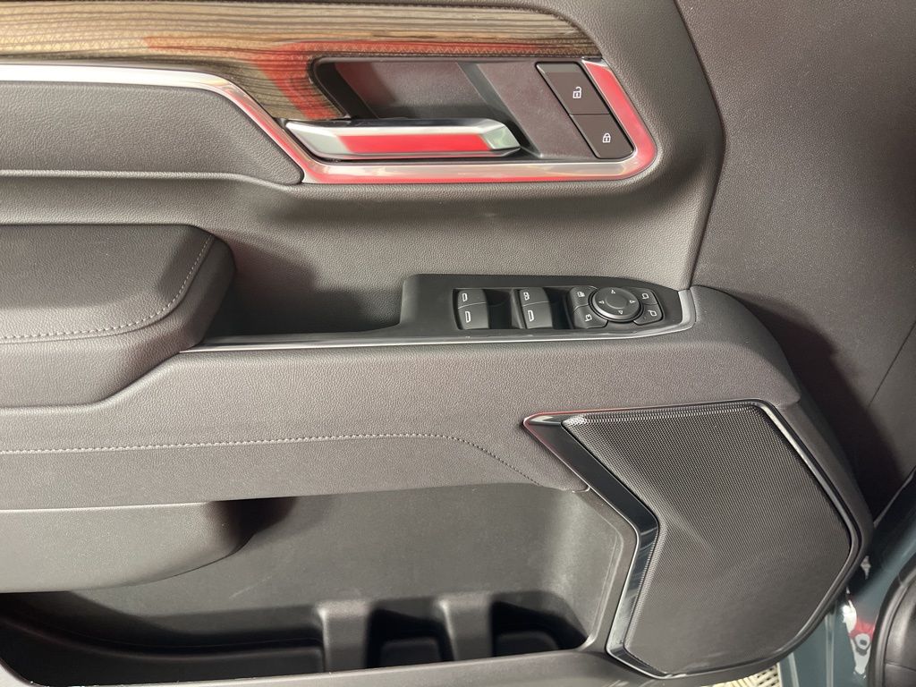 2025 Chevrolet Silverado 2500 LT 29
