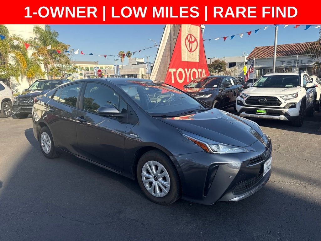 Magnetic Gray Metallic 2022 Toyota Prius Hatchback Front-Wheel Drive Continuously Variable Transmission
