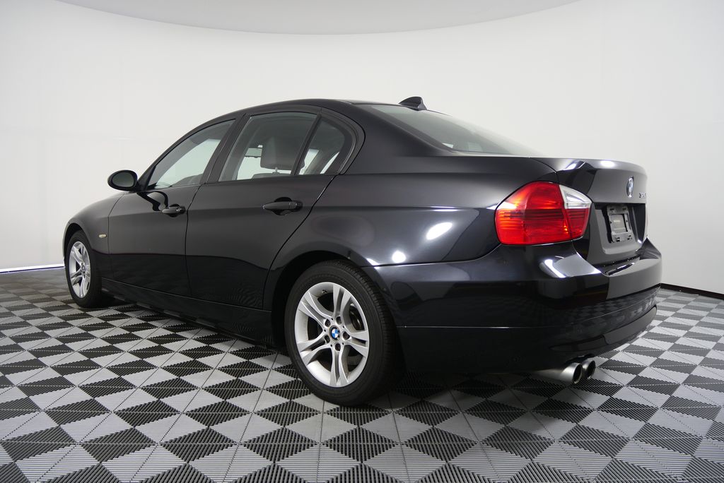 2008 BMW 3 Series 328xi 5