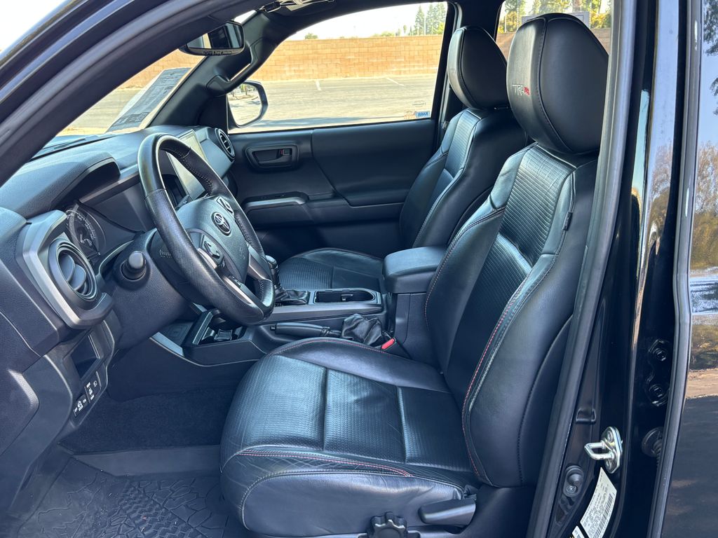 Thumbnail: 2019 Toyota Tacoma - 23