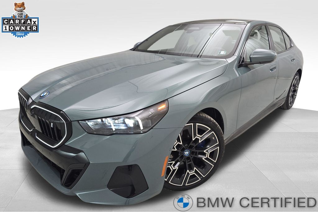 2025 BMW i5 xDrive40 Sedan's photo