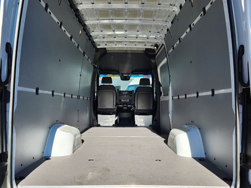 2024 Mercedes-Benz Sprinter 3500 Cargo 170 WB 31