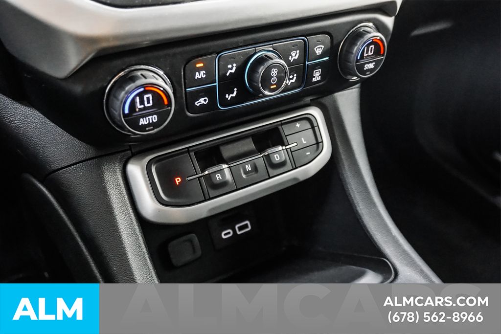Used 2023 White GMC SLT image 43