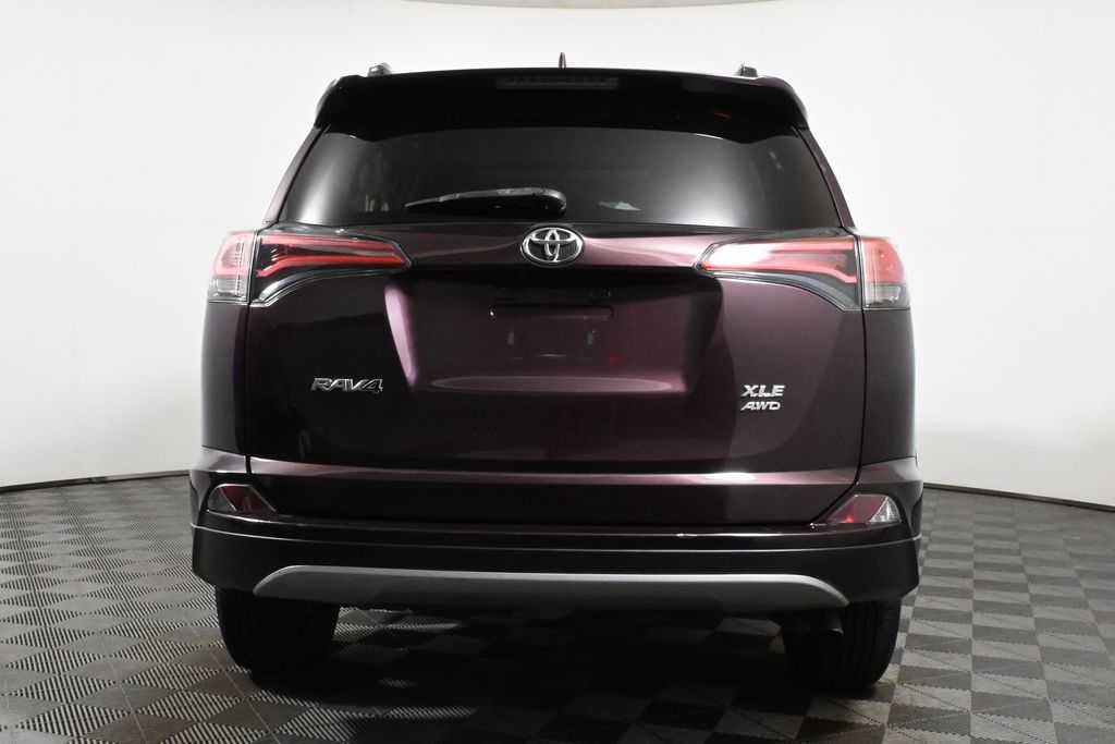 2018 Toyota RAV4 XLE 7