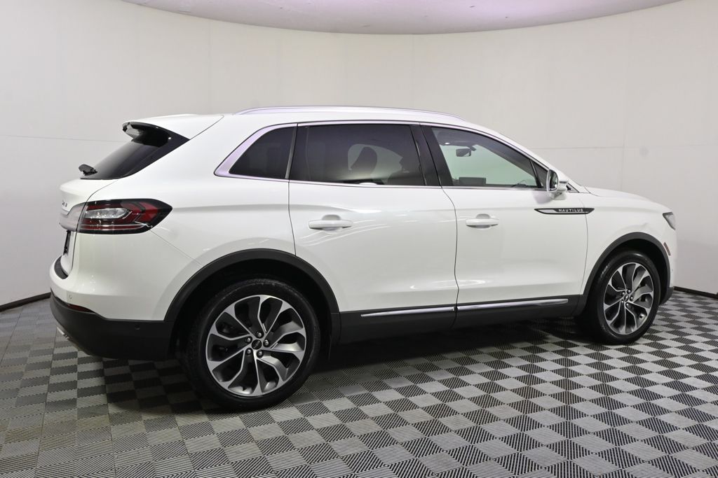 Certified Used 2023 White Lincoln Reserve image 7