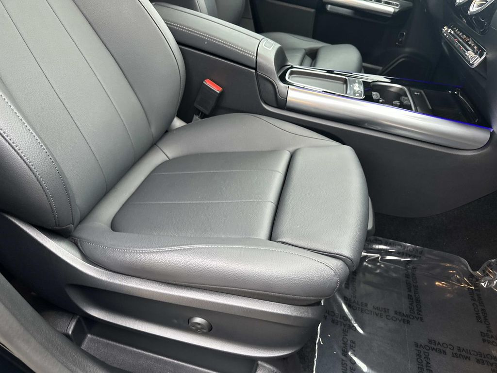 Thumbnail: 2025 Mercedes-Benz GLA - 20