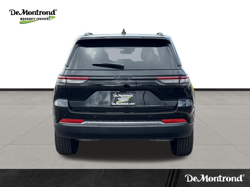 2026 Jeep Grand Cherokee Laredo Altitude Black at DeMontrond Auto Country