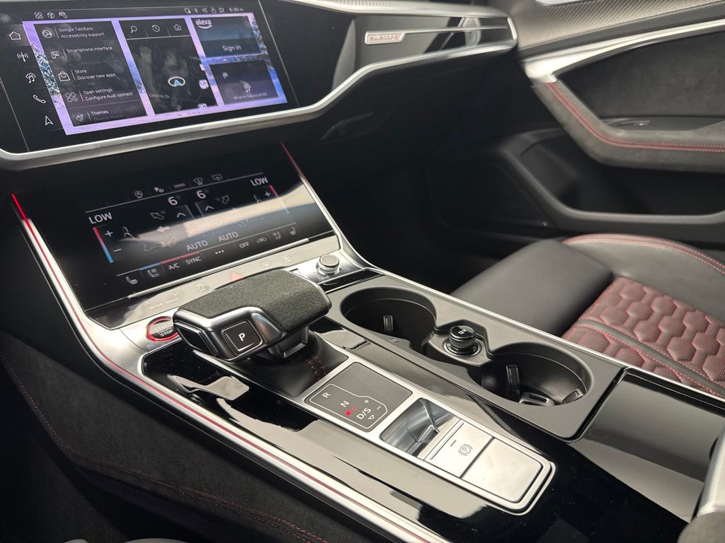 Thumbnail: 2025 Audi RS 6 - 23