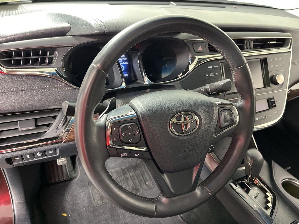 Thumbnail: 2013 Toyota Avalon - 26