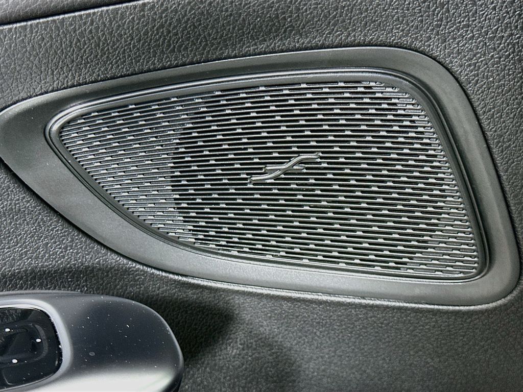 Thumbnail: 2024 Mercedes-Benz C-Class - 18