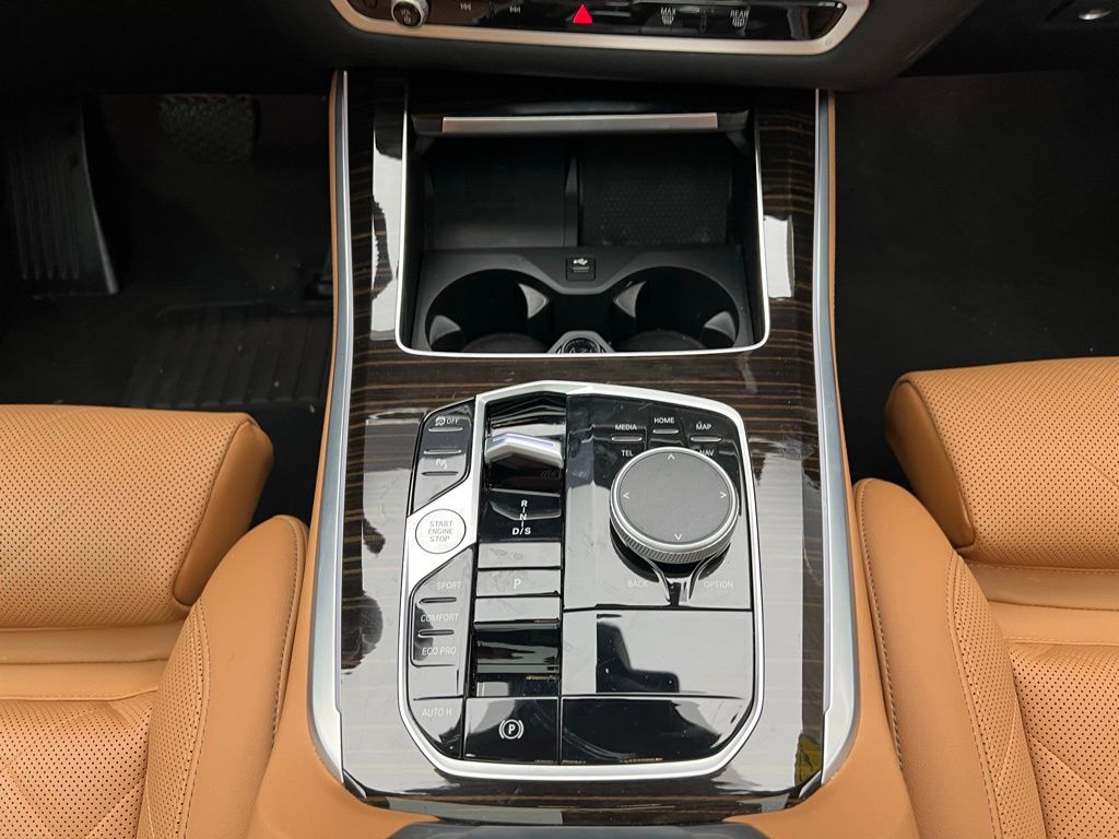 Thumbnail: 2025 BMW X5 - 12